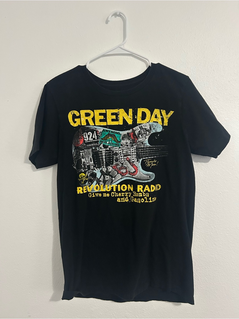 Black Graphic Tee - Green Day Revolution Radio Design